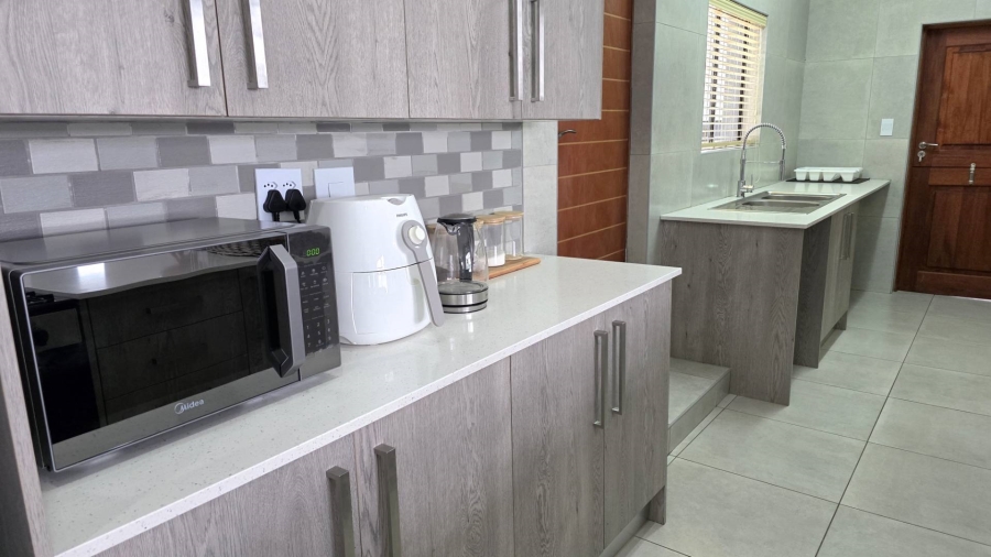 3 Bedroom Property for Sale in Kosmos Ridge North West